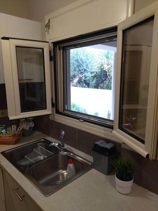 Kalamata Beach Maizonette Ground Floor And Semi-Basement With Yard Экстерьер фото