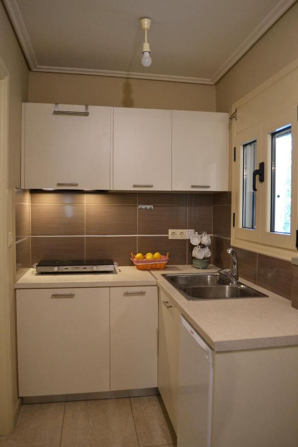 Kalamata Beach Maizonette Ground Floor And Semi-Basement With Yard Экстерьер фото